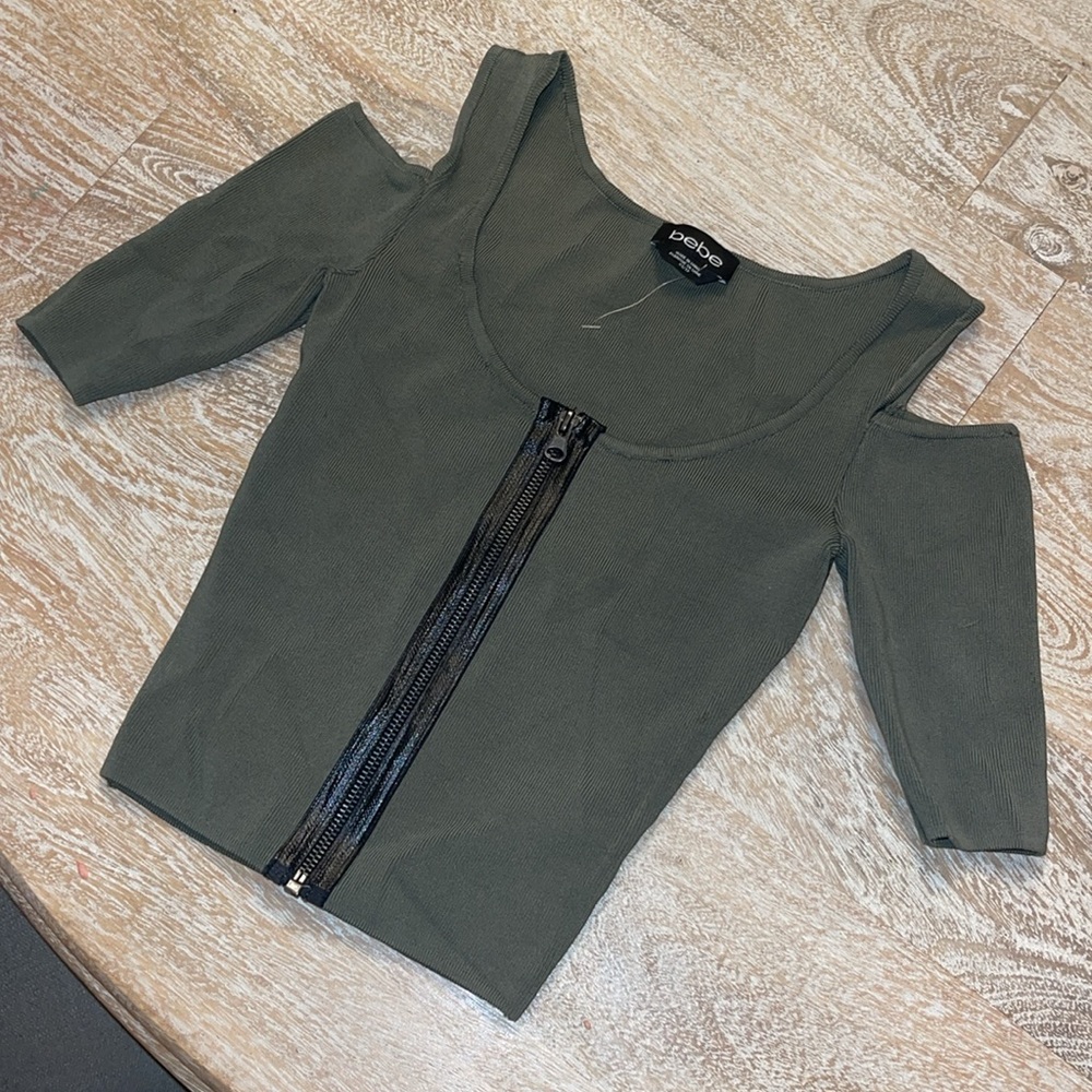 BeBe Olive green black zipper cold shoulder sweater